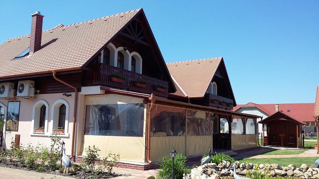 Hotel Sovirag Vendeghaz Hortobágy Exterior foto