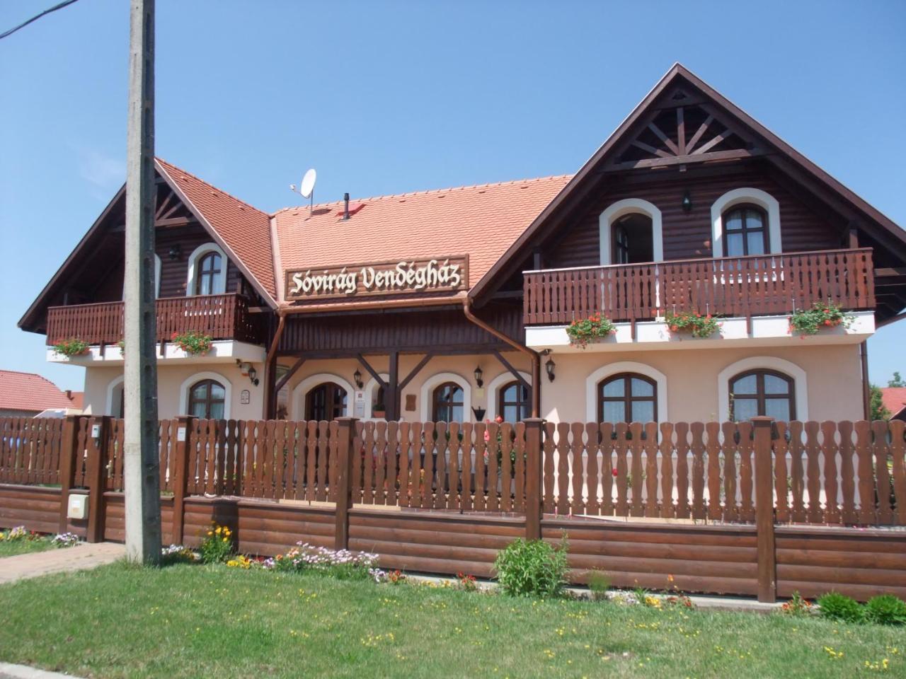 Hotel Sovirag Vendeghaz Hortobágy Exterior foto